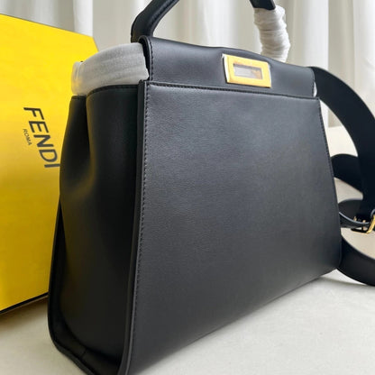 Fendi Peekaboo ISeeU Medium 13.2" (33.5 cm)