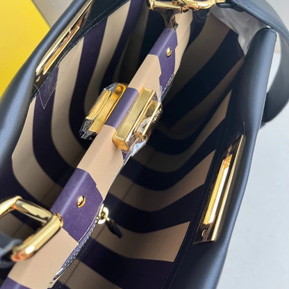 Fendi Peekaboo ISeeU Medium 13.2" (33.5 cm)