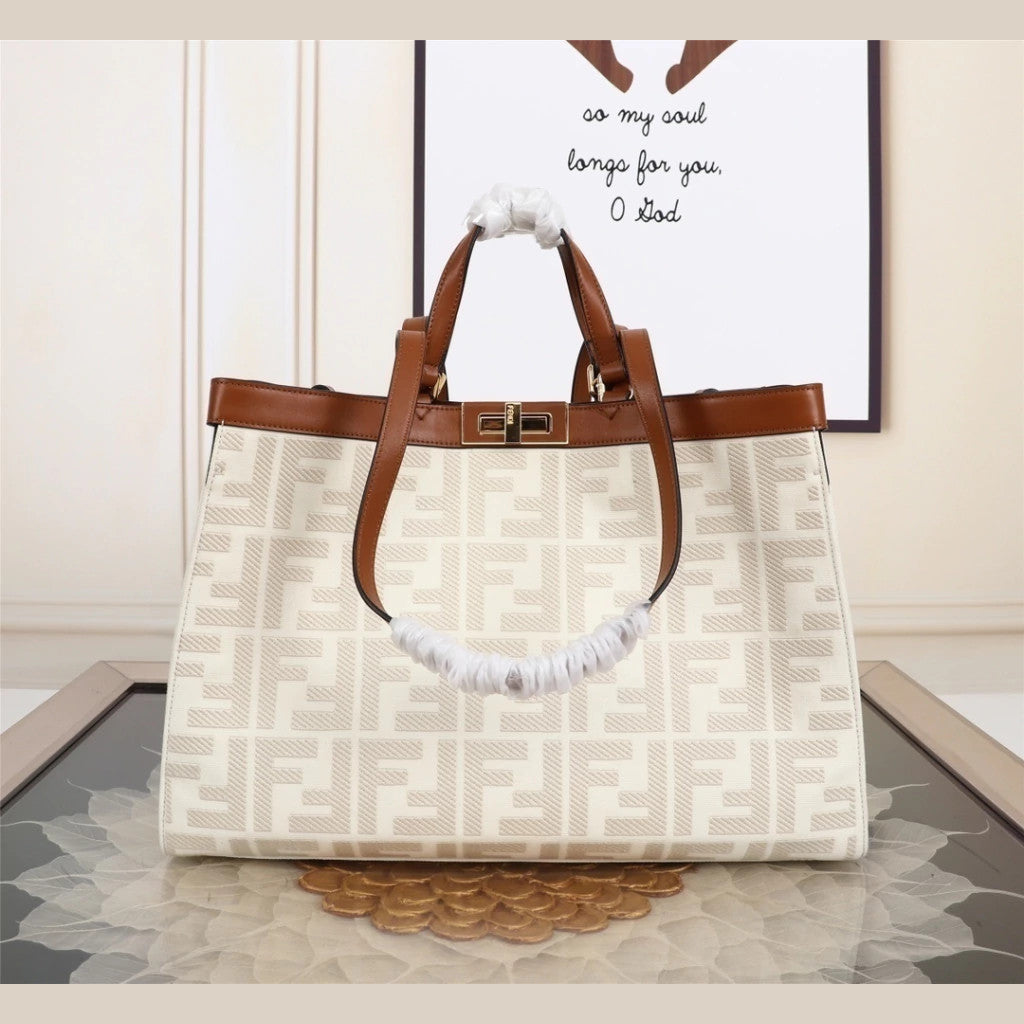 Fendi Tote Jacquard FF 13.4" (34 cm)