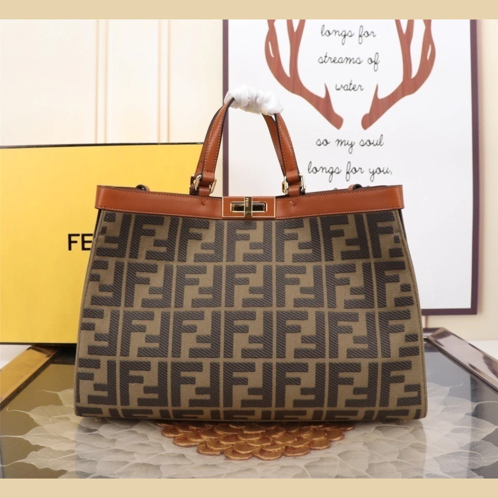 Fendi Tote Jacquard FF 13.4" (34 cm)