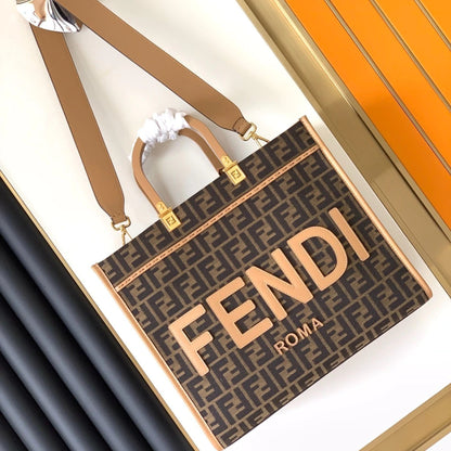 Fendi Sunshine Shopper Medium 14" (35.5 cm)