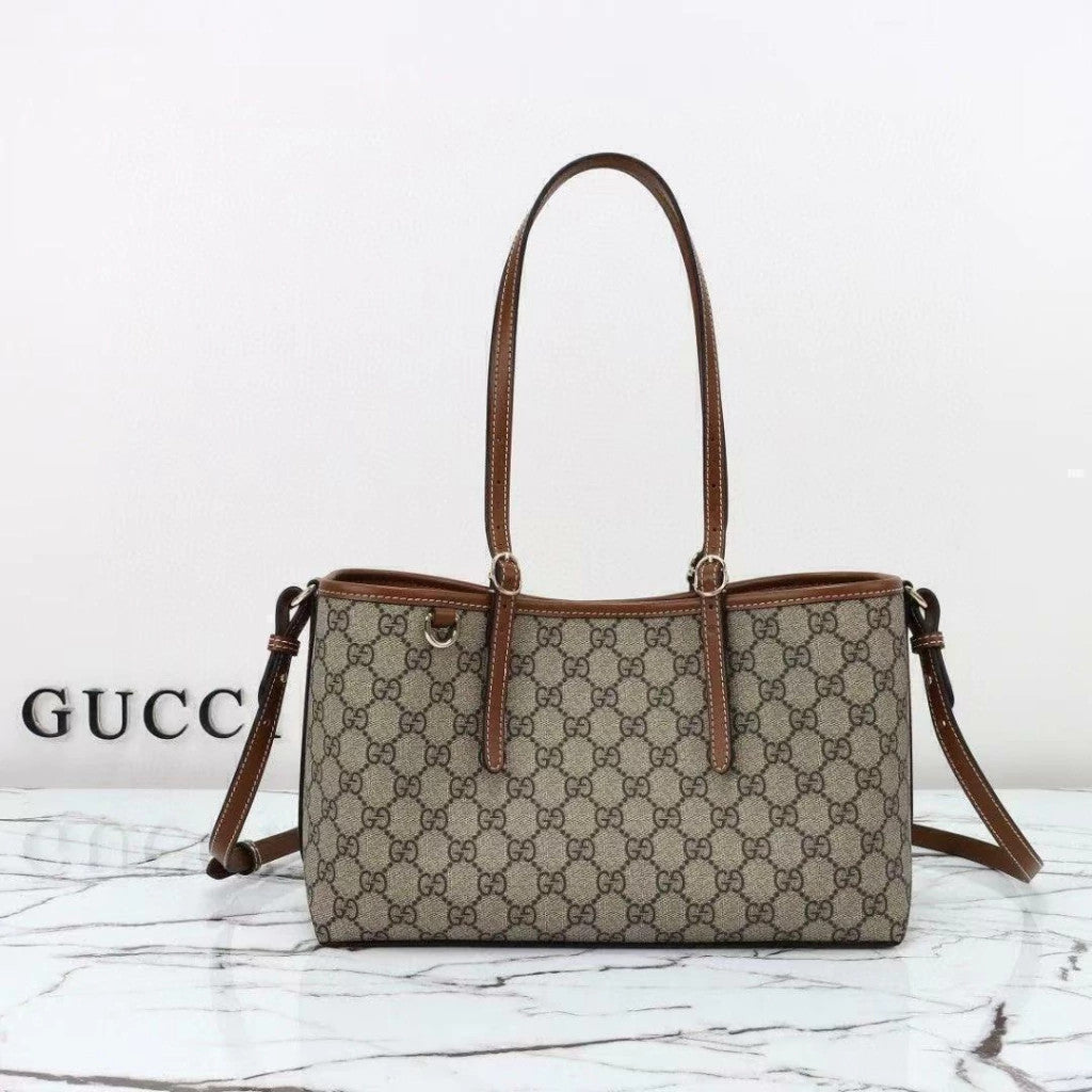 Gucci Emblem GG Supreme 11.8" (30 cm)