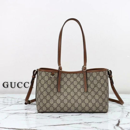 Gucci Emblem GG Supreme 11.8" (30 cm)