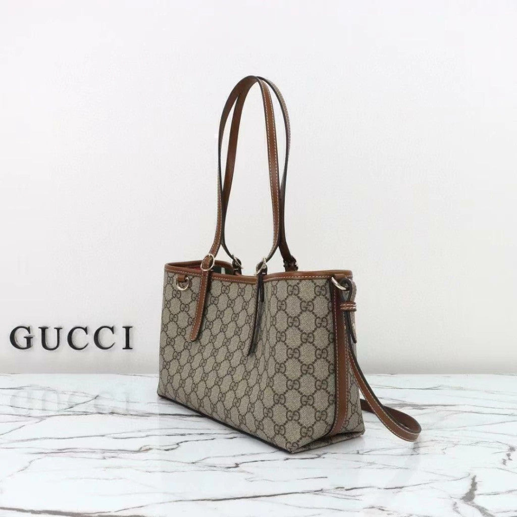 Gucci Emblem GG Supreme 11.8" (30 cm)