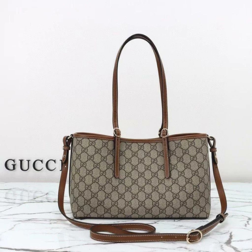 Gucci Emblem GG Supreme 11.8" (30 cm)