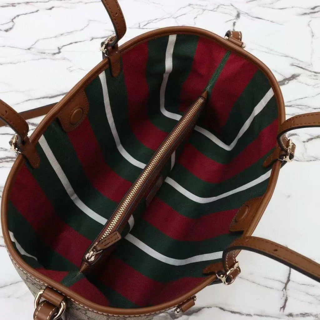 Gucci Emblem GG Supreme 11.8" (30 cm)
