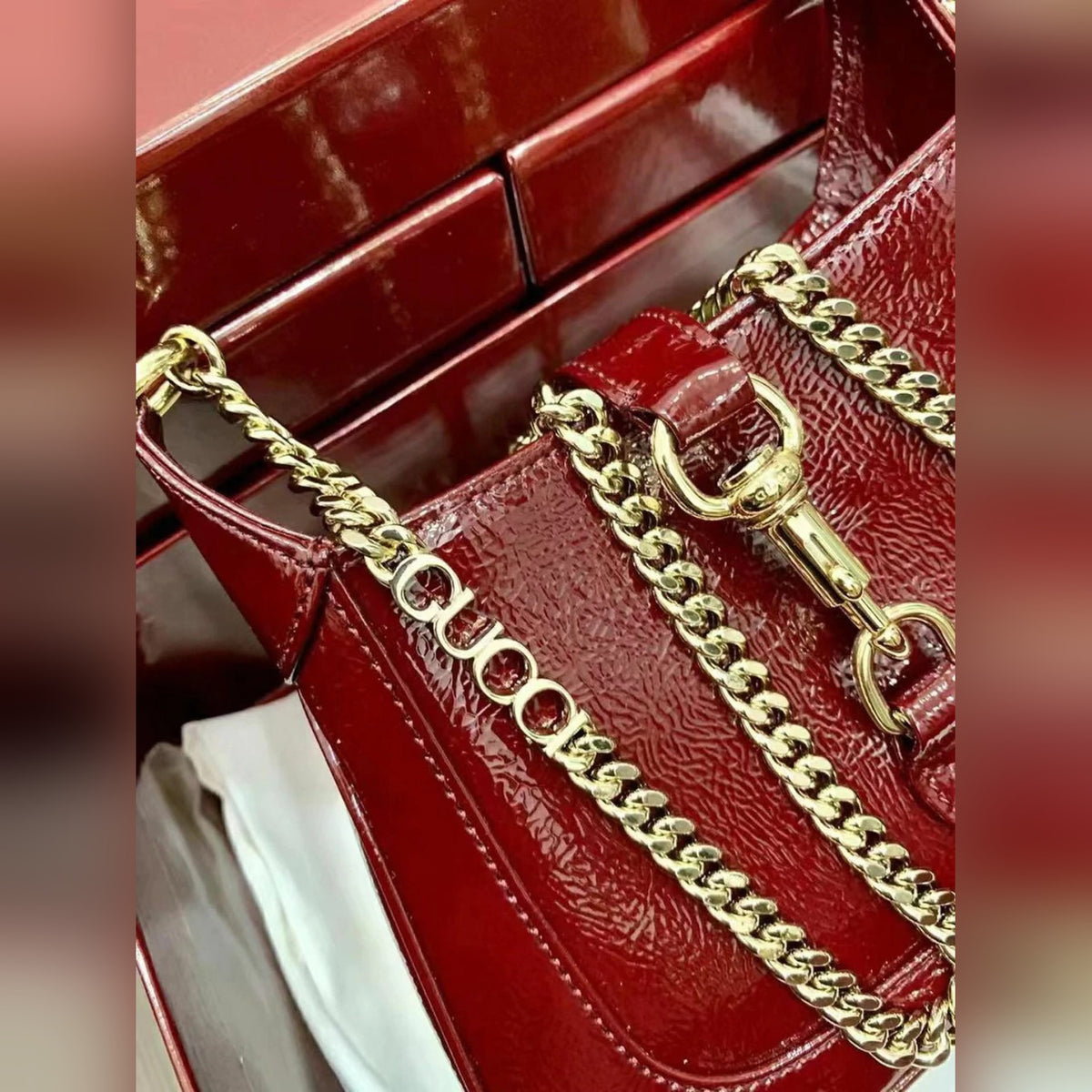Gucci Jackie Red 7.5" (19 cm)