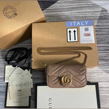 Gucci GG Marmont Super Mini 6.5" (16.5 cm)