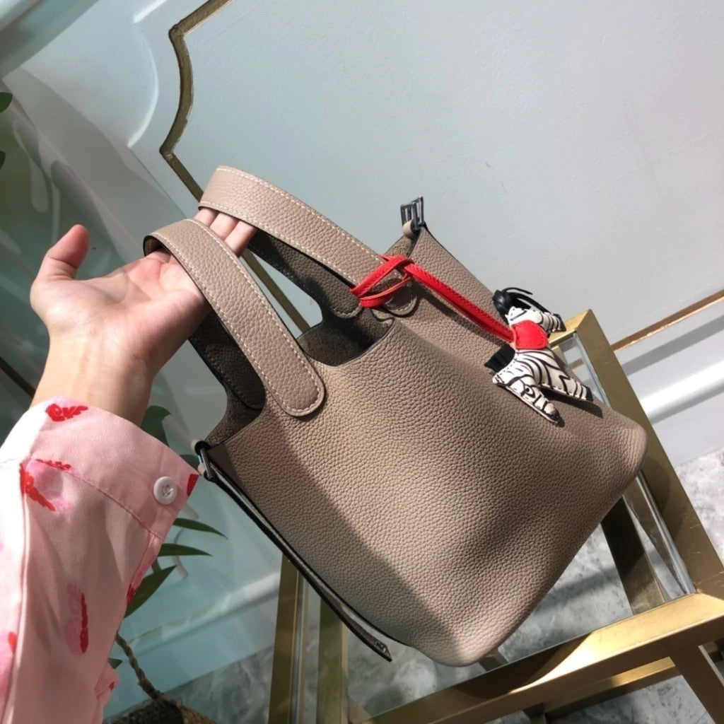 Hermès Paddock Bucket 7.1" (18 cm)