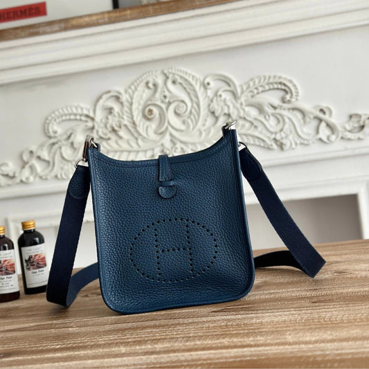 Hermès Évelyne 6.3" (16 cm)