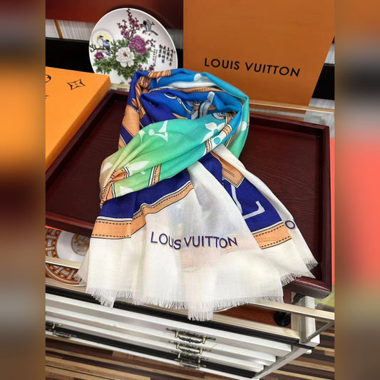Louis Vuitton Frosty Gradient Scarf
