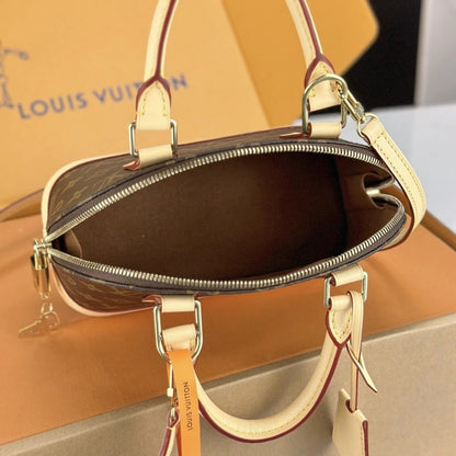 Louis Vuitton Alma BB Monogram 9.3" (23.5 cm)