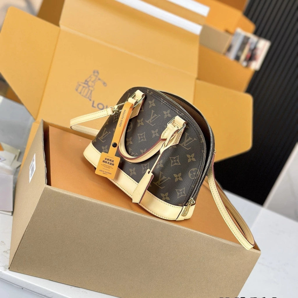 Louis Vuitton Alma BB Monogram 9.3" (23.5 cm)