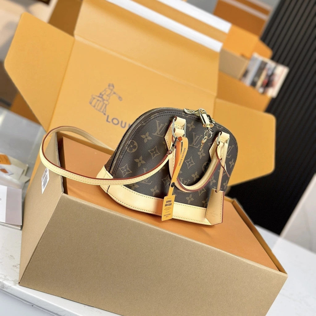 Louis Vuitton Alma BB Monogram 9.3" (23.5 cm)