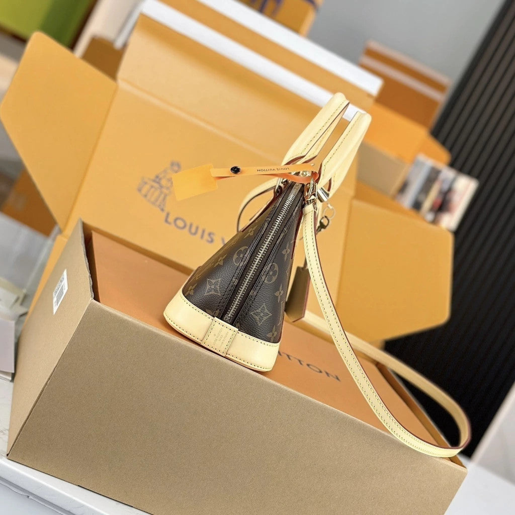 Louis Vuitton Alma BB Monogram 9.3" (23.5 cm)