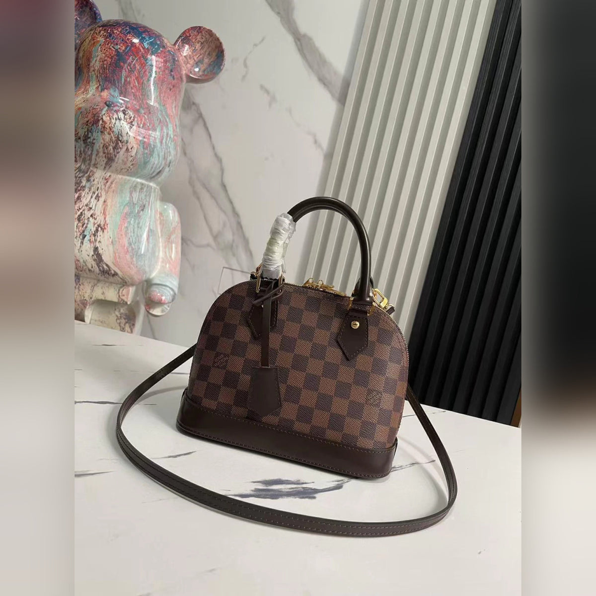 Louis Vuitton Alma BB Damier 9.3" (23.5 cm)