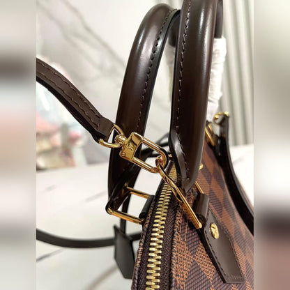 Louis Vuitton Alma BB Damier 9.3" (23.5 cm)
