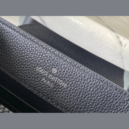 Louis Vuitton Capucines East West Mini 8.7" (22 cm)