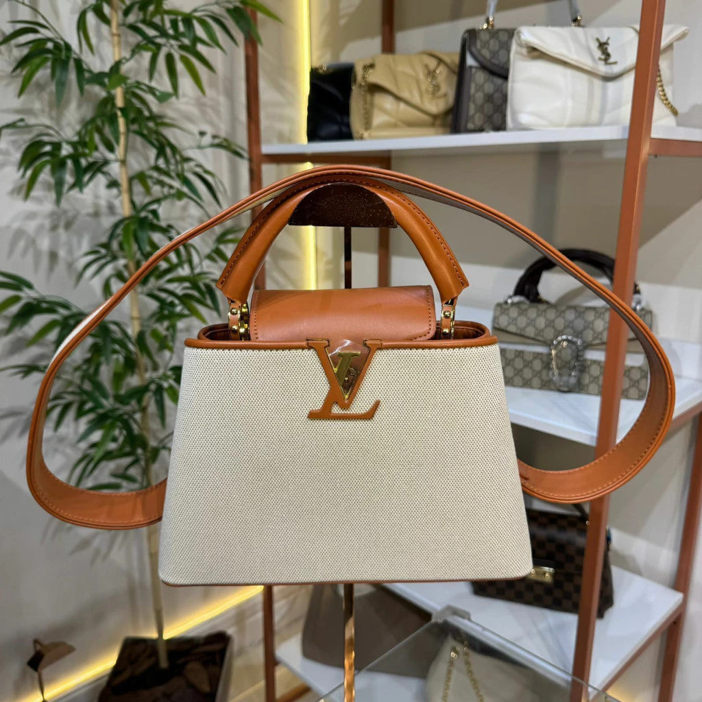 Louis Vuitton Capucines MM Canvas Natural 12.4" (31.5 cm)