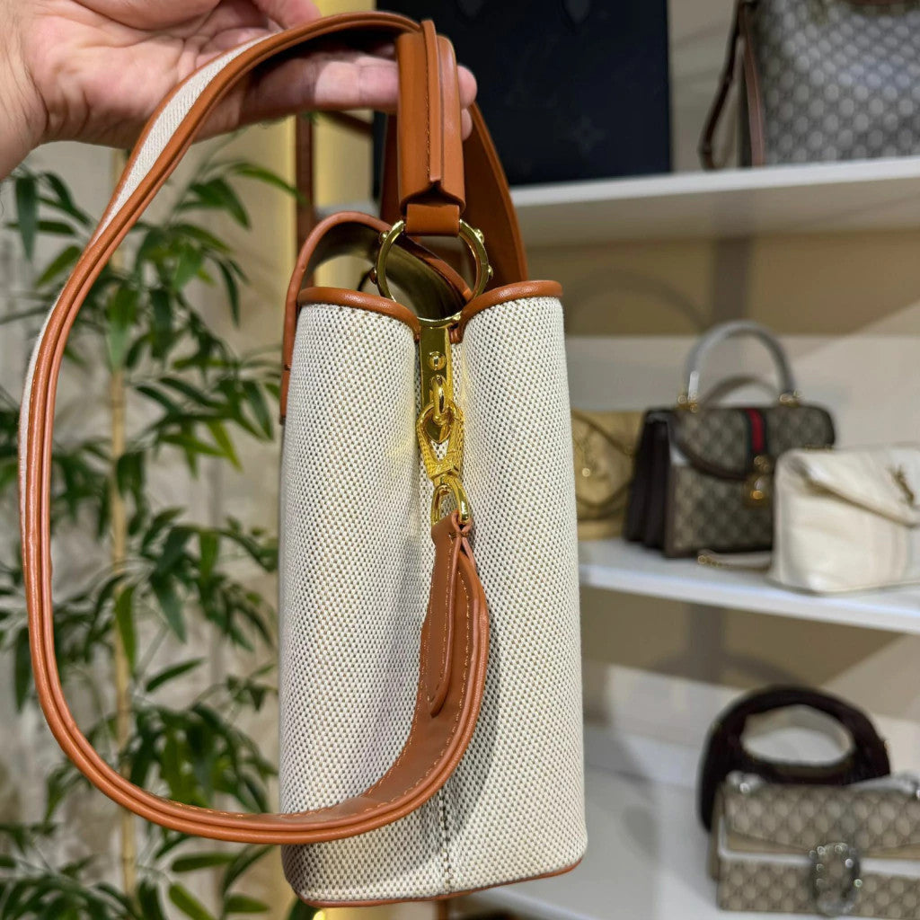Louis Vuitton Capucines MM Canvas Natural 12.4" (31.5 cm)