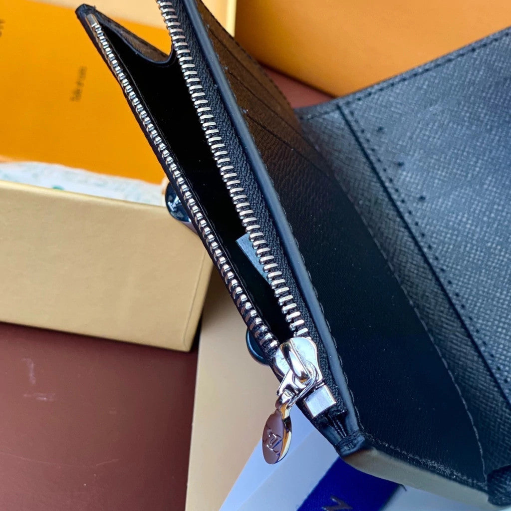Louis Vuitton Close Assign Wallet 4.7" (12 cm)