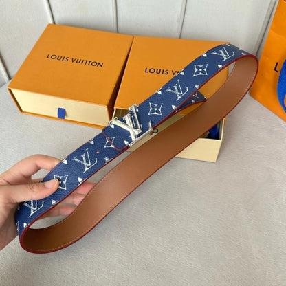 Louis Vuitton LV Initiales Taurillon Puppets Belt Chalk 40 mm