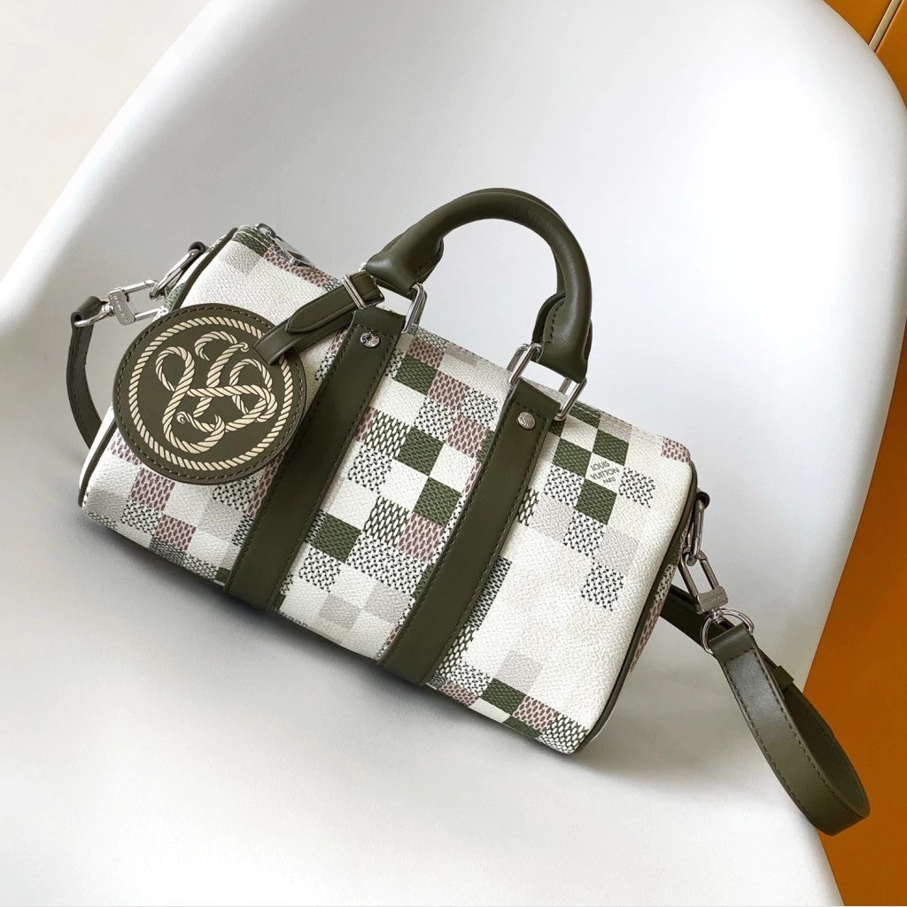 Louis Vuitton Keepall Bandoulière Mosaïque 9.8" (25 cm)