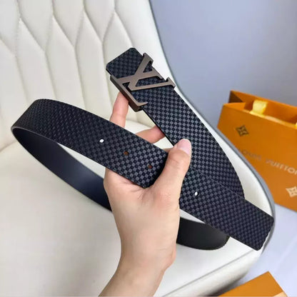 Louis Vuitton LV Initiales Belt 40 mm