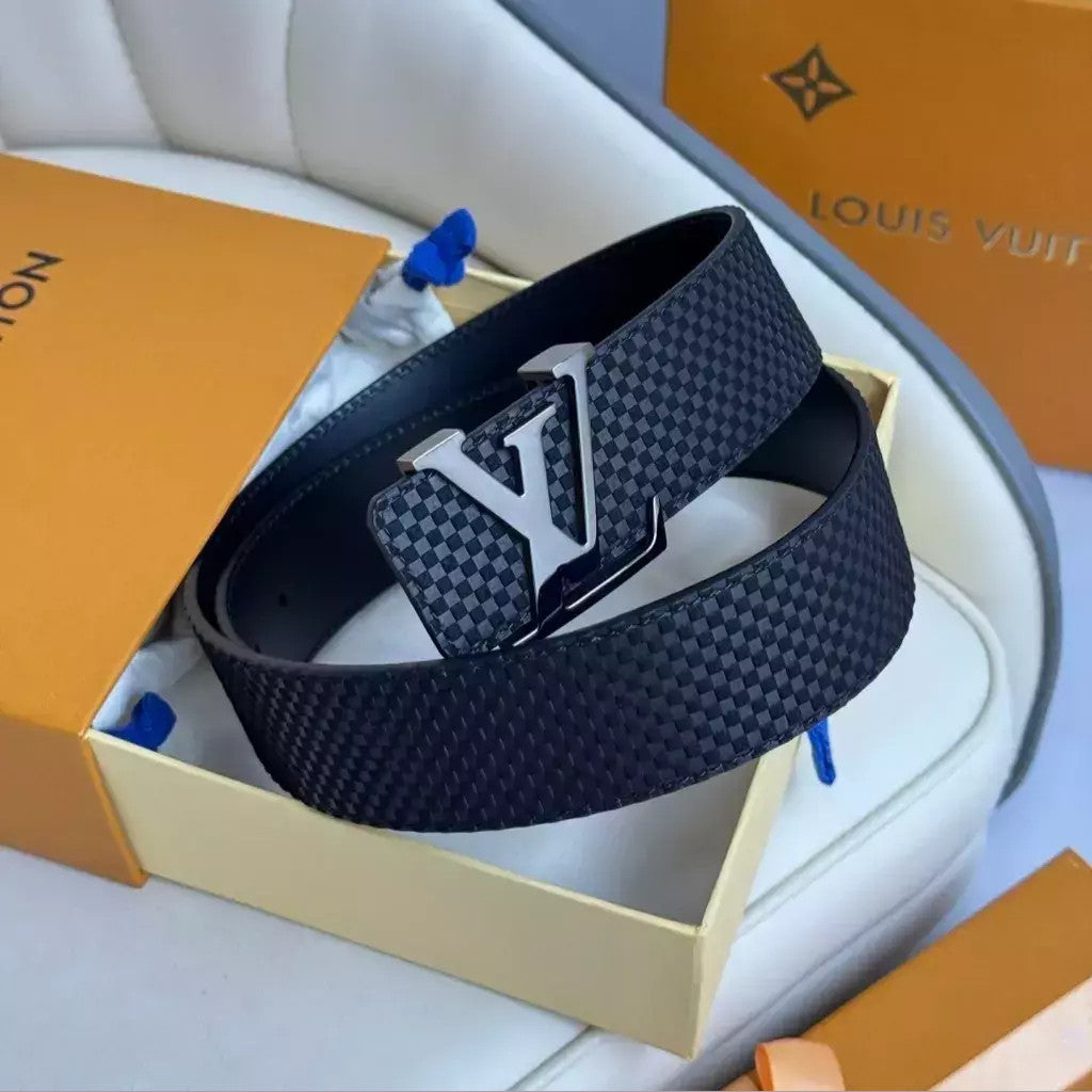 Louis Vuitton LV Initiales Belt 40 mm