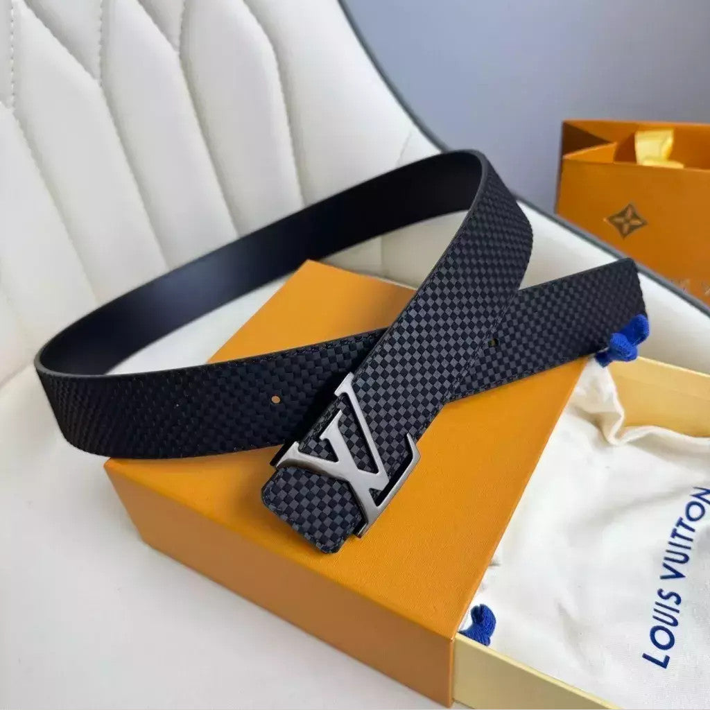 Louis Vuitton LV Initiales Belt 40 mm
