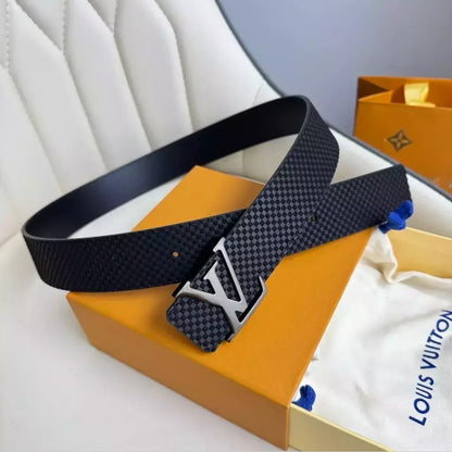 Louis Vuitton LV Initiales Belt 40 mm