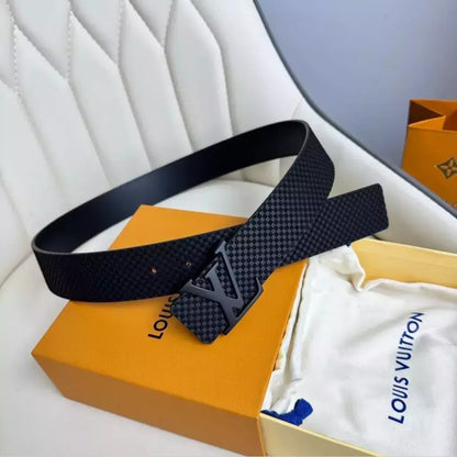 Louis Vuitton LV Initiales Belt 40 mm