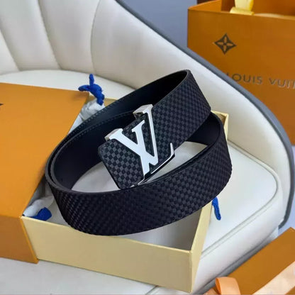 Louis Vuitton LV Initiales Belt 40 mm