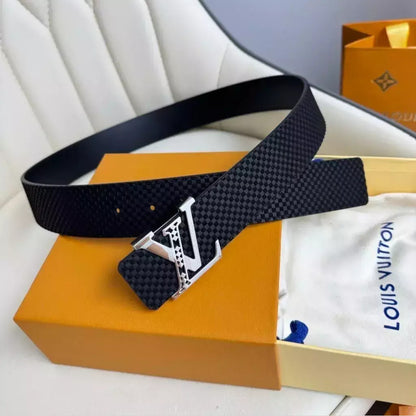 Louis Vuitton LV Initiales Belt 40 mm