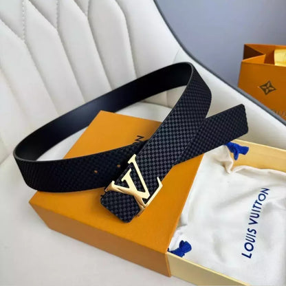Louis Vuitton LV Initiales Belt 40 mm