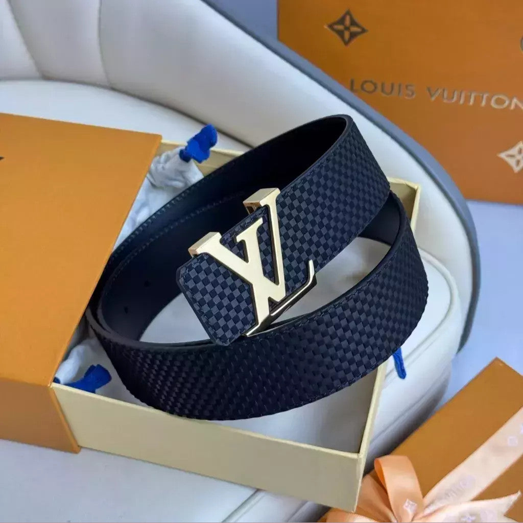 Louis Vuitton LV Initiales Belt 40 mm