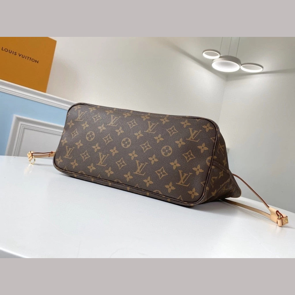 Louis Vuitton Neverfull MM Monogram with Red Lining 12.2" (31 cm)