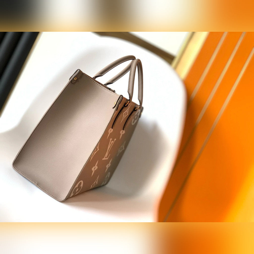 Louis Vuitton On the Go MM Cream 13.8" (35 cm)