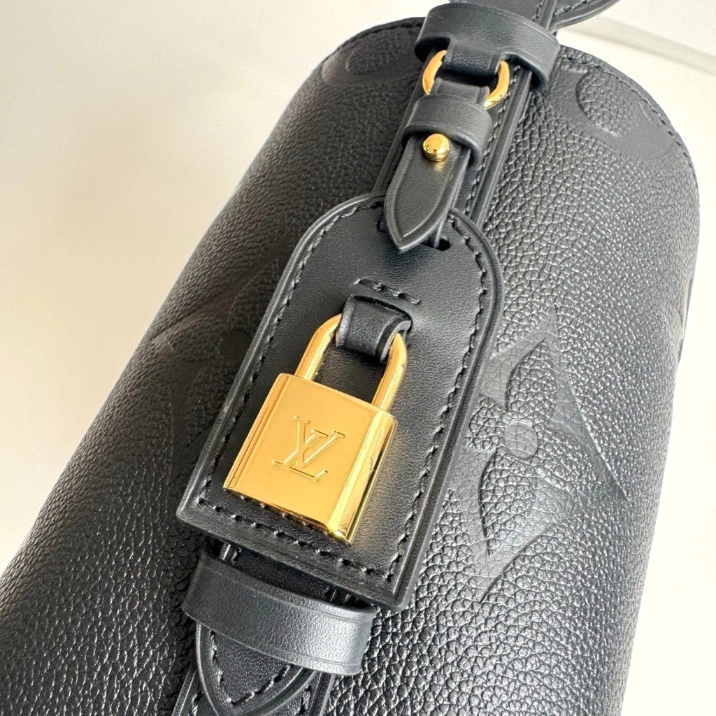 Louis Vuitton NéoNoé BB 6.3" (16 cm)