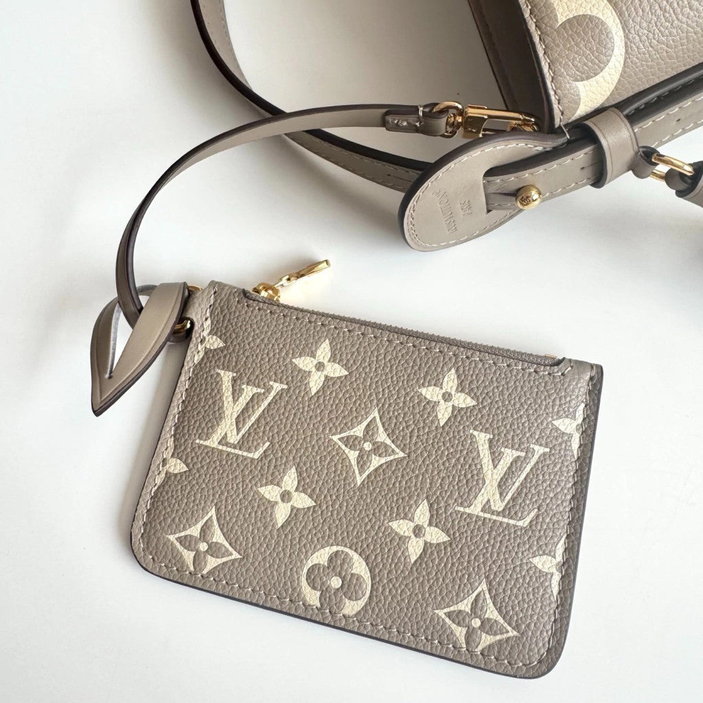 Louis Vuitton NéoNoé BB 6.3" (16 cm)