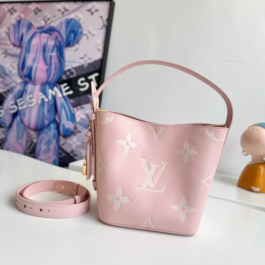 Louis Vuitton NéoNoé BB 6.3" (16 cm)