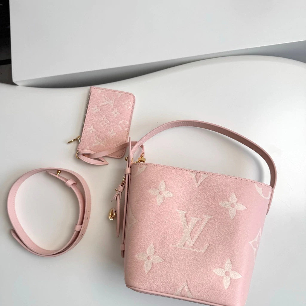 Louis Vuitton NéoNoé BB 6.3" (16 cm)