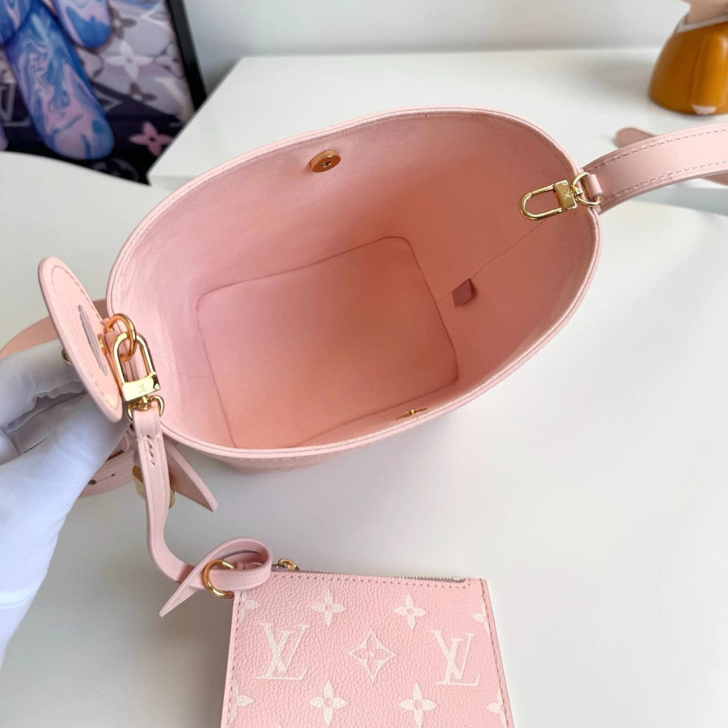 Louis Vuitton NéoNoé BB 6.3" (16 cm)
