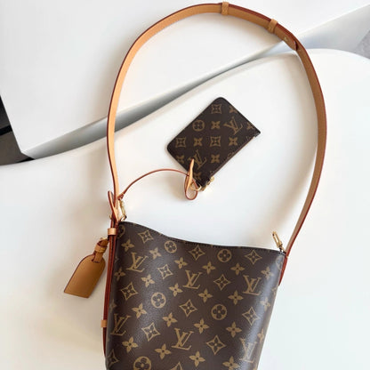 Louis Vuitton NéoNoé BB 6.3" (16 cm)