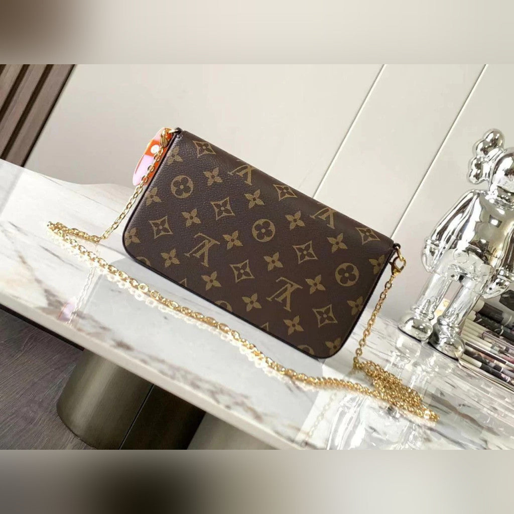 Louis Vuitton Pochette Félicie Monogram 8.3" (21 cm)