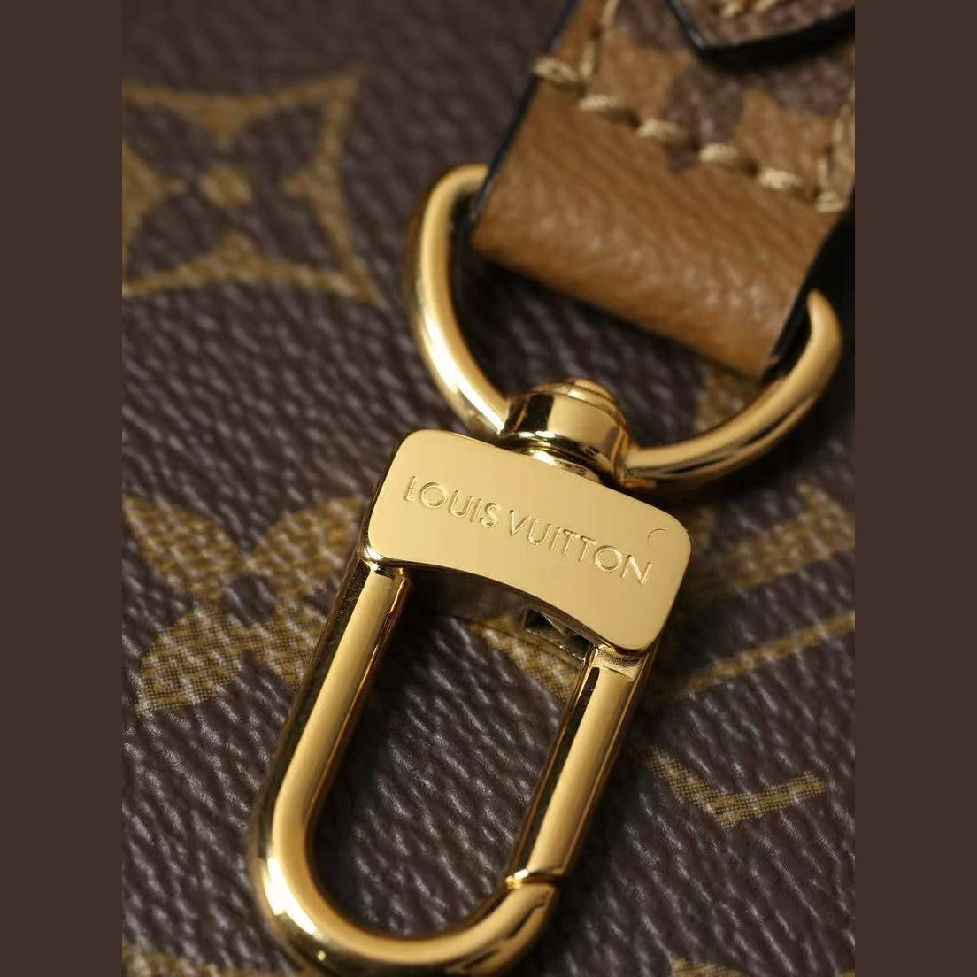 Louis Vuitton Pochette Métis Monogram Reverse