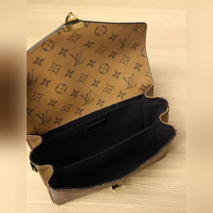 Louis Vuitton Pochette Métis Monogram Reverse