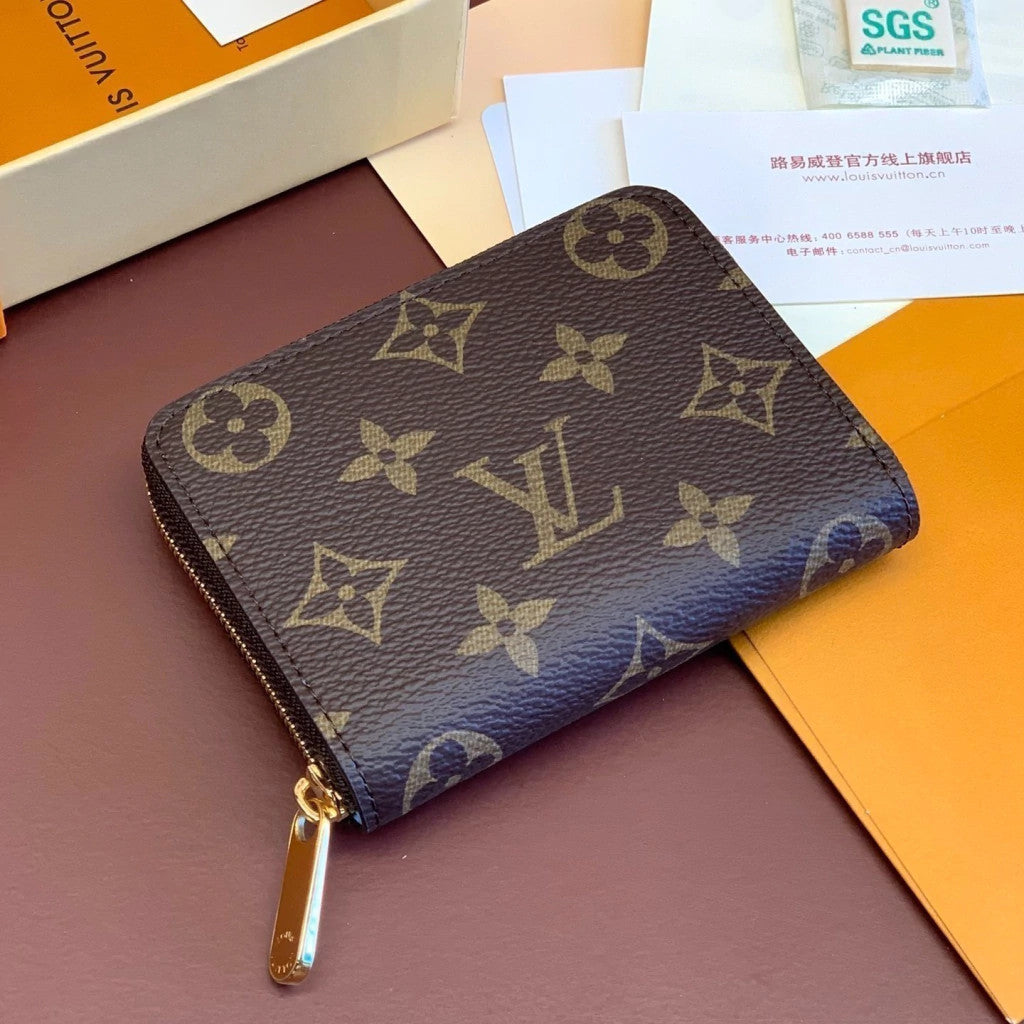 Louis Vuitton Zippy Coin Purse 4.3" (11 cm)