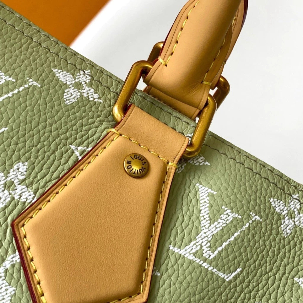 Louis Vuitton Speedy Bandoulière 9.8" (25 cm)