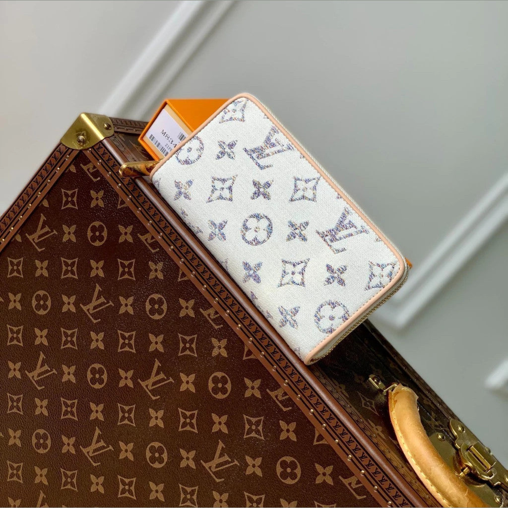 Louis Vuitton Maritime Weave Wallet 7.7" (19.5 cm)